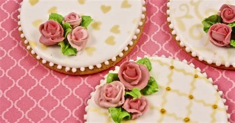 Rosemary S Sweet Kissed Confections Simple Decorated Rose Cookies