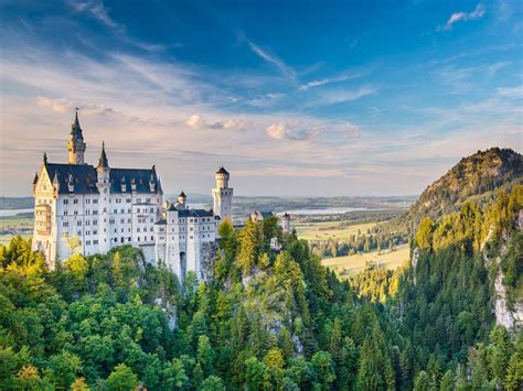 Solve Neuschwanstein Castle Jigsaw Puzzle Online With 80 Pieces