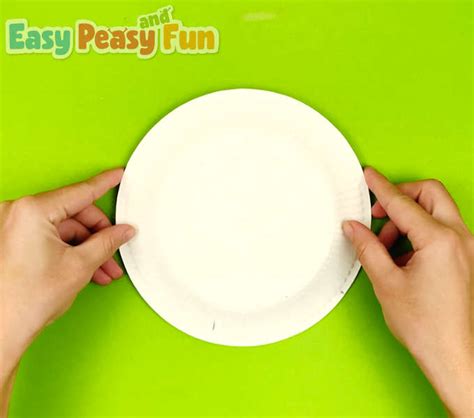 Halloween Bats Paper Plate Craft - Easy Peasy and Fun