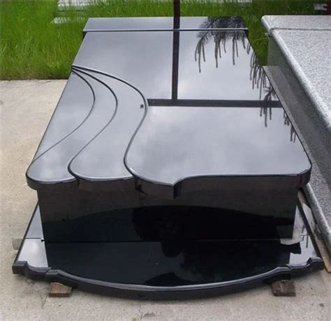 European Customized Black Marble Granite Stone Monument Granite Grave