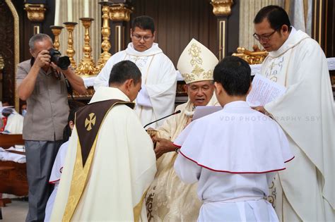 Tahbisan Diakon Dan Tahbisan Imam Di Gereja St Yoseph Katedral