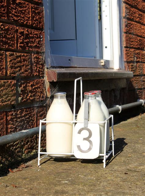 Daily Doorstep Fresh Milk Delivery. Stock Photo - Image: 25899214