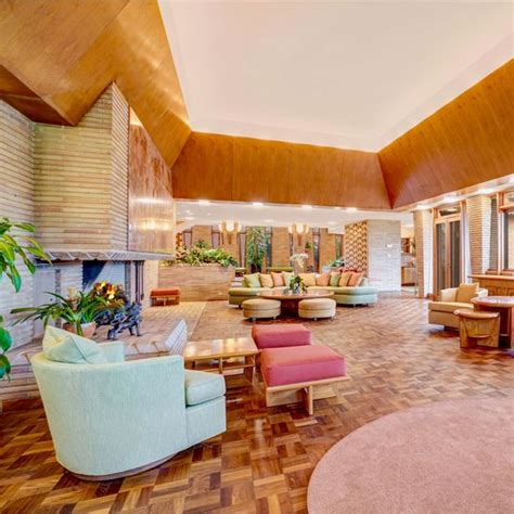 How Feminist Is That Enormous Naked Medusa Statue In Nyc