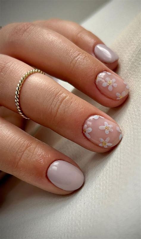 Your Nails Deserve These Floral Designs Neutral Florals