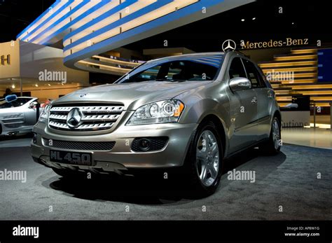 Mercedes benz ml 450 hi-res stock photography and images - Alamy