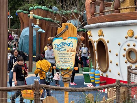 PHOTOS VIDEO Donald S Duck Pond Opens At Mickey S Toontown With New