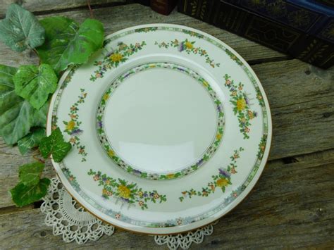 Vintage Royal Doulton Dinner Plate The Kenilworth H2877 Etsy