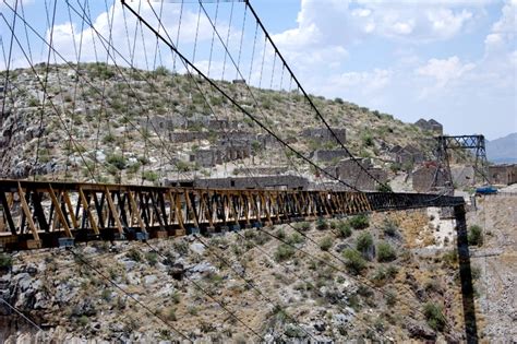 Les 22 ponts les plus dangereux au monde que vous devriez éviter de