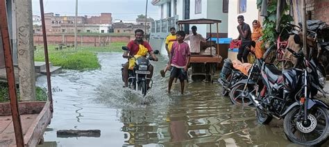 City Submerged Due To Two Hours Of Rain दो घंटो की बारिश से शहर हुआ