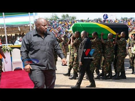 Shuhudia Mtoto Wa Magufuli Ashindwa Kujizuia Amwaga Machozi Juu Ya