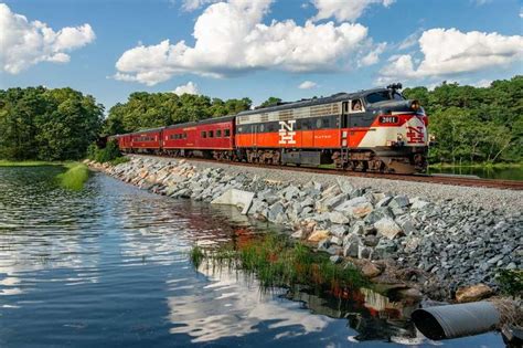 Best Scenic Train Rides In The Us Trips And Vacations To Take By Train Thrillist Scenic Train