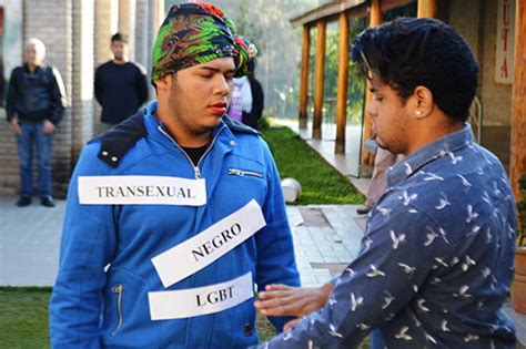 Soy gay soy lesbiana soy trans soy bi soy Sin Tierra soy humano soy como tú Via Campesina