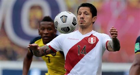 Gianluca Lapadula feliz por triunfo de la Selección Peruana