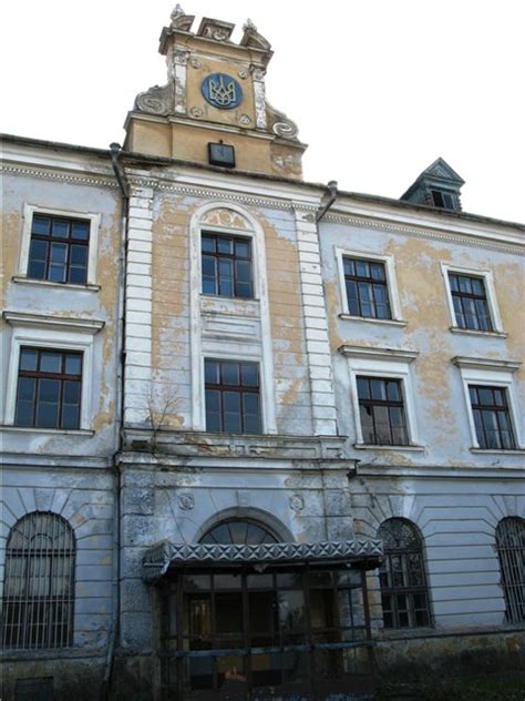 Хирів Цікаві місця • Пам'ятки • Що подивитись у Хирів?