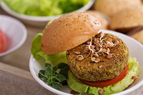 How to Cook Frozen Veggie Burgers | livestrong