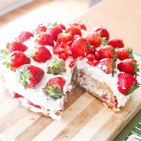 Marshmallow Strawberry Shortcake The Foody Bean Recipe Strawberry