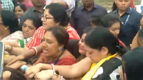 Bjp Women Leaders Agnimitra Paul Locket Chatterjee Detained On Way To