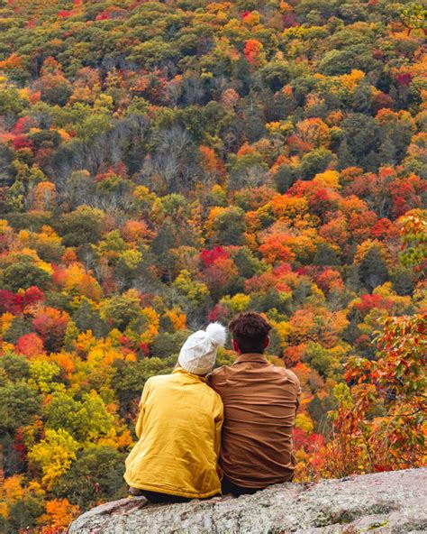 Ultimate Connecticut Fall Foliage Road Trip Guide