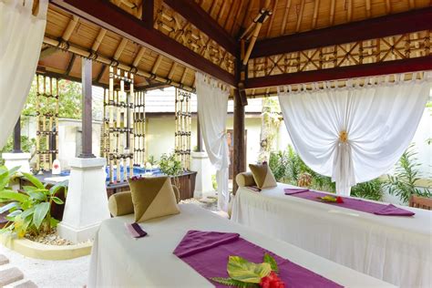 Royal Island Resort & Spa - Maldives Resort