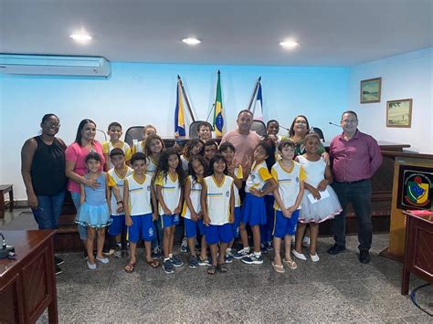 Marata Zes Alunos Da Escola Laura Freire Brumana Realizam Visita A