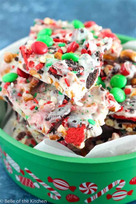 25 Festive Christmas Bake Sale Items That Sell Well