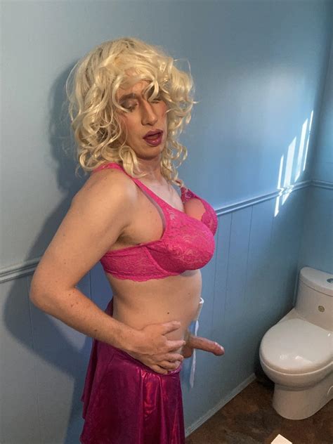 Me In A Few Outfits 19 Nude Pics XHamster