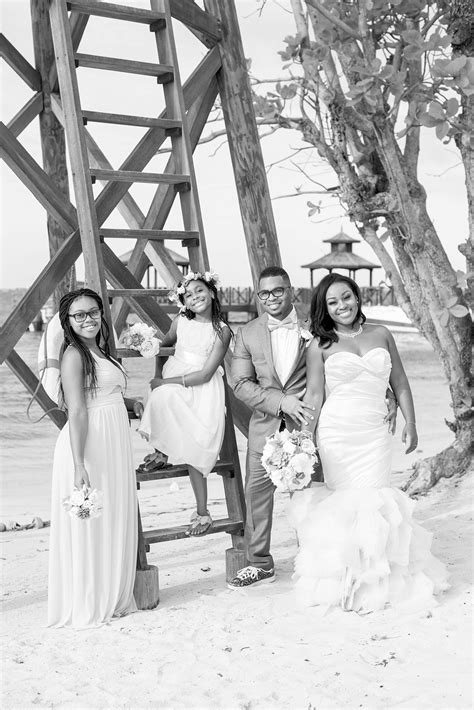 Jamaica Resort Destination Wedding photos on the beach at Iberostar