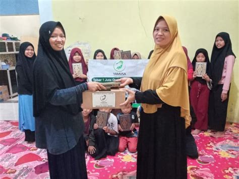 Distribusi Mushaf Al Quran Untuk Madrasah Diniyah Nurul Ikhlas