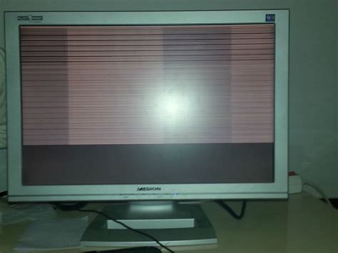 need help with flickering white screen | Tom's Hardware Forum