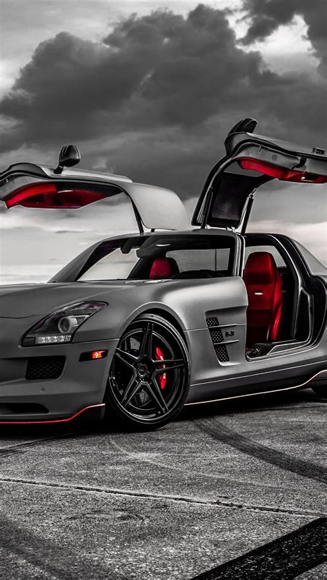 Mercedes-Benz SLS AMG gullwing doors - backiee