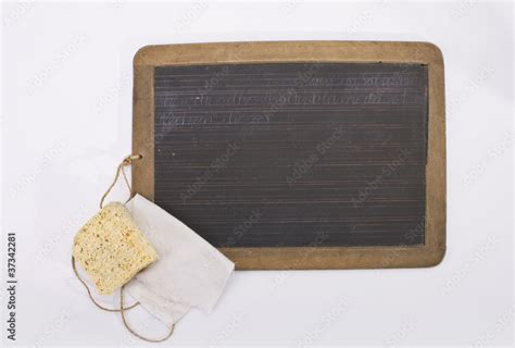 Schiefer Schiefertafel Schule Antik Schwamm Griffel Stock Photo