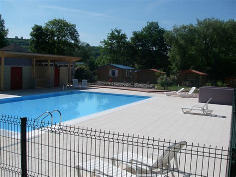 Kamp Camping l Etang des Forges u Burgundija Franche Comté camping info