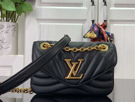 LV M20687 Louis Vuitton New Wave Multi Pochette Leather M20838 Black