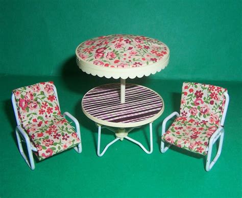 Vintage 1970s Lundby Barton Dolls House Garden Patio Parasol Table