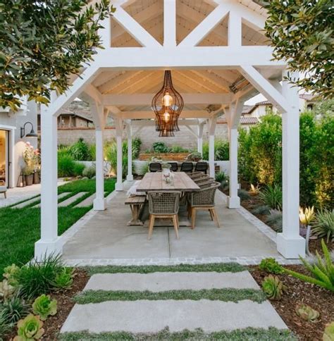 Outdoor Oasis HGTV Ultimate Outdoor Awards HGTV Outdoor Fireplace