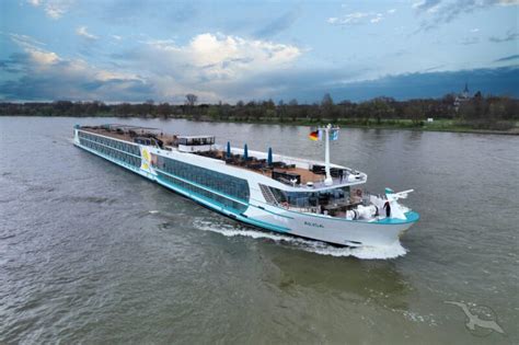 Katharina Lisa W St Tauft Das Neue Phoenix Flussschiff Ms Alisa