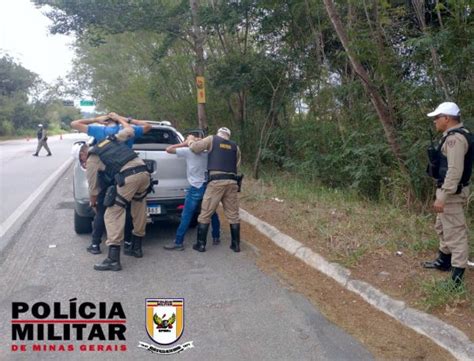 Pol Cia Rodovi Ria Prende Motorista Dirigindo Sob Efeito De Maconha Na