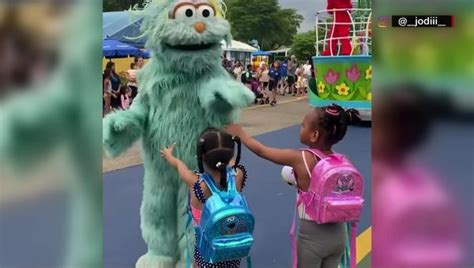 Brooklyn Mother Claims Sesame Place Ignored Daughter Niece