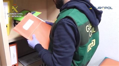 La Guardia Civil Desarticula Una Organización Delictiva Dedicada A Traficar Con Epo Youtube