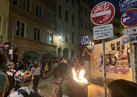 Manifestation anti RN Lextrême gauche se livre à des dégradations