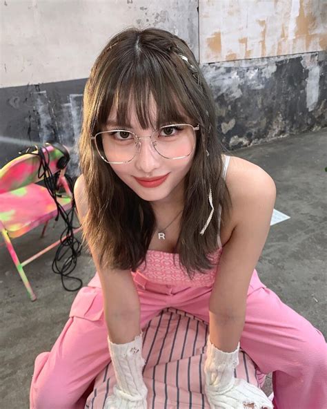 220830 Twice Momo Instagram Update Kpopping