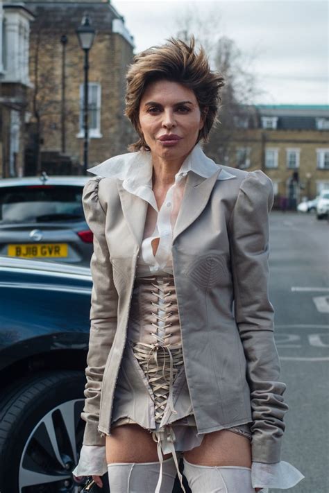 Dilara Findikoglu Lisa Rinna Brand Partner Lfw Corset February