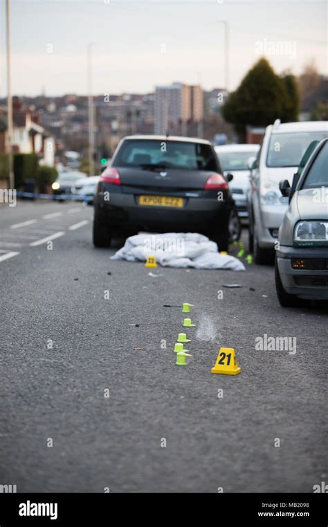 Police Chase Scene Csi Hi Res Stock Photography And Images Alamy