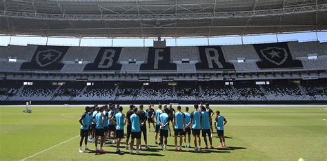 Jogo Treino Botafogo X Volta Redonda Botafogo De Futebol E Regatas