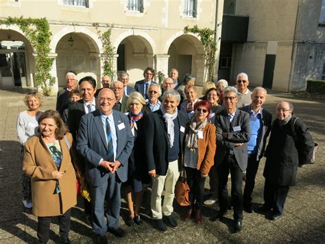 Ch Teauroux Les Anciens L Ves Du Lyc E Jean Giraudoux Unis Par Un