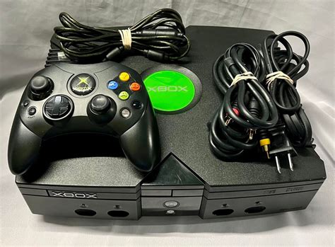 Microsoft Original Xbox Video Game System Console W Cords Controller