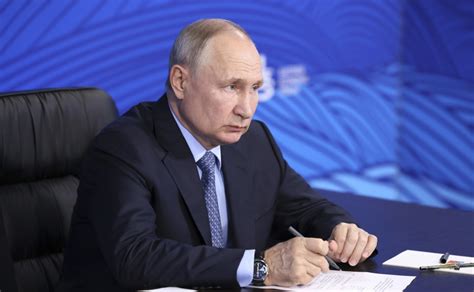 Wladimir Putin Kremlchef Blo Gestellt Von Ukraine Offensive In