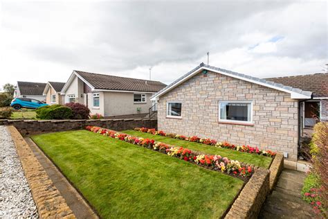 3 Bed Detached Bungalow For Sale In Pinewood Avenue Lenzie