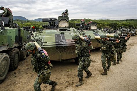 In Face Of Sabre Rattling By Mainland China Taiwan Military Shows Off