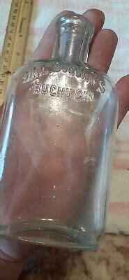 Antique One Pint Dr C Bouvier S Buchu Gin Louisville Ky Whiskey Flask